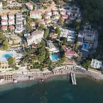 ホテル Mavi Deniz 4*